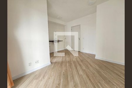 Sala/Cozinha de apartamento para alugar com 1 quarto, 45m² em Parque Maria Helena, São Paulo