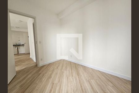Quarto 2 de apartamento para alugar com 1 quarto, 45m² em Parque Maria Helena, São Paulo
