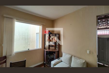 Casa para alugar com 3 quartos, 210m² em Minascaixa, Belo Horizonte