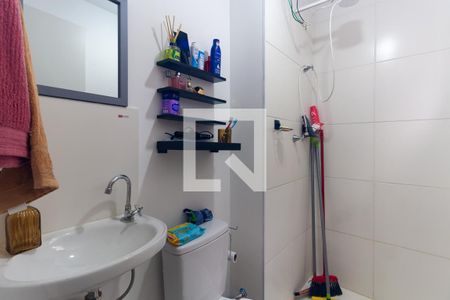 Banheiro de kitnet/studio à venda com 1 quarto, 20m² em Vila Ema, São Paulo