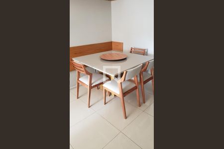 Sala de apartamento para alugar com 3 quartos, 90m² em Vila Isabel, Rio de Janeiro