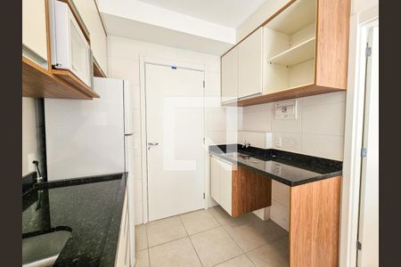 Sala/Cozinha de apartamento para alugar com 1 quarto, 27m² em Chácara Santo Antônio, São Paulo