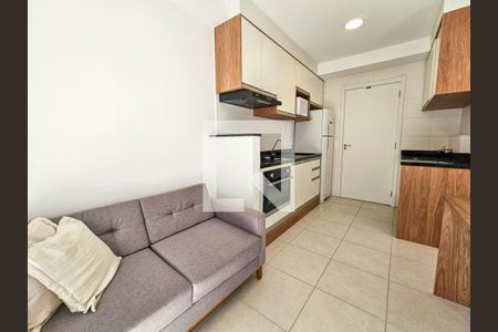 Sala/Cozinha de apartamento para alugar com 1 quarto, 27m² em Chácara Santo Antônio, São Paulo