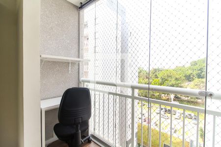 Sacada de apartamento à venda com 2 quartos, 48m² em Colônia (zona Leste), São Paulo