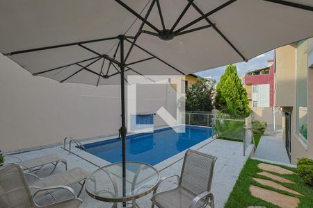 Casa à venda com 4 quartos, 420m² em Castelo, Belo Horizonte