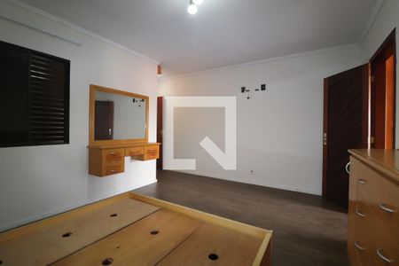 Quarto 1 suíte de casa para alugar com 3 quartos, 255m² em Parque das Nações, Santo André