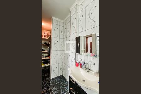 Banheiro da Suíte de casa à venda com 2 quartos, 181m² em Parque Cisper, São Paulo