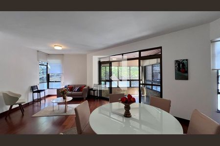 sala  de apartamento à venda com 4 quartos, 127m² em Funcionários, Belo Horizonte