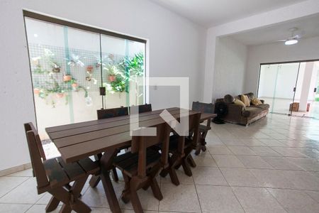 Sala de casa para alugar com 3 quartos, 350m² em Tubalina, Uberlândia