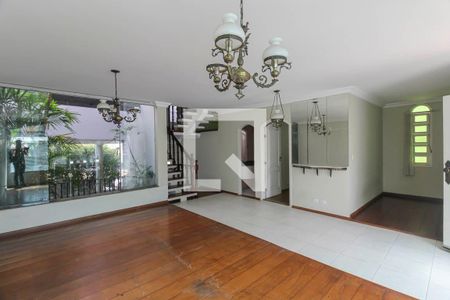 Casa à venda com 5 quartos, 338m² em Jardim Avelino, São Paulo