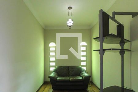 Casa para alugar com 5 quartos, 338m² em Jardim Avelino, São Paulo