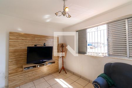 Quarto 1 de casa para alugar com 6 quartos, 196m² em Jardim das Rosas (zona Leste I), São Paulo