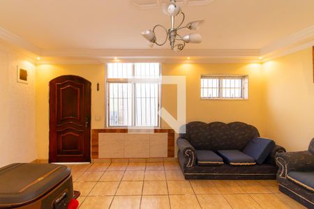 Sala de casa para alugar com 6 quartos, 196m² em Jardim das Rosas (zona Leste I), São Paulo