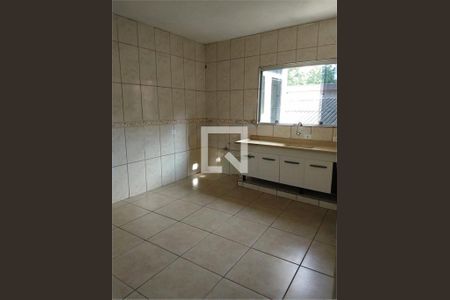 Casa à venda com 3 quartos, 180m² em Vila Vitória, Santo André