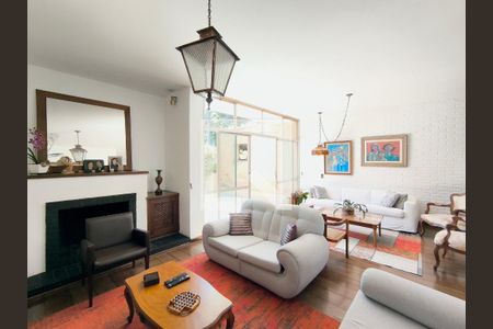 Casa à venda com 4 quartos, 547m² em Jardim Ana Maria, Jundiaí