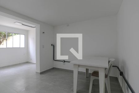 Sala de casa para alugar com 1 quarto, 50m² em Vila Oliveira, Mogi das Cruzes