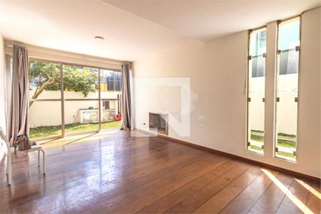 Casa à venda com 3 quartos, 165m² em Itaim Bibi, São Paulo