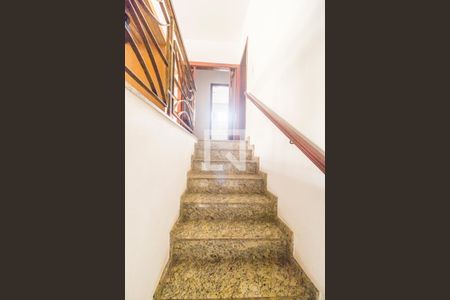 Escada de casa de condomínio à venda com 4 quartos, 341m² em Residencial Seis  (alphaville) , Santana de Parnaíba