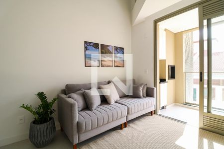 Sala de apartamento para alugar com 2 quartos, 74m² em Jurerê, Florianópolis