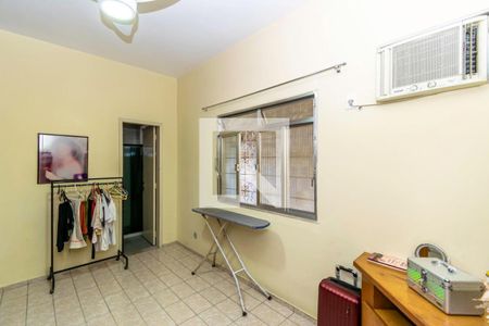 Quarto 1 Suíte de casa para alugar com 3 quartos, 138m² em Vila Kosmos, Rio de Janeiro