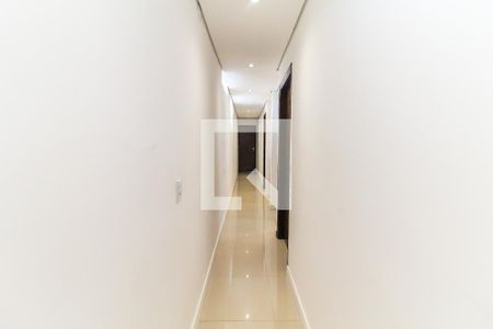Corredor Interno de casa para alugar com 4 quartos, 250m² em Cidade Nova São Miguel, São Paulo