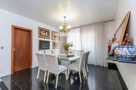 Casa à venda com 4 quartos, 552m² em Alphaville Residencial Um, Barueri