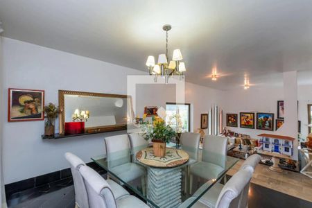 Casa à venda com 4 quartos, 552m² em Alphaville Residencial Um, Barueri