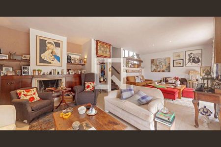 Casa à venda com 4 quartos, 320m² em Residencial Tres (Alphaville), Santana de Parnaíba