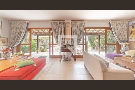 Casa à venda com 4 quartos, 320m² em Residencial Tres (Alphaville), Santana de Parnaíba