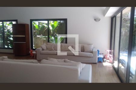 Apartamento à venda com 3 quartos, 220m² em Cerqueira César, São Paulo