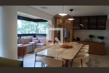 Apartamento à venda com 3 quartos, 220m² em Cerqueira César, São Paulo
