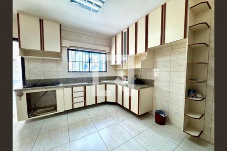 Casa à venda com 3 quartos, 175m² em Parque dos Passaros, São Bernardo do Campo