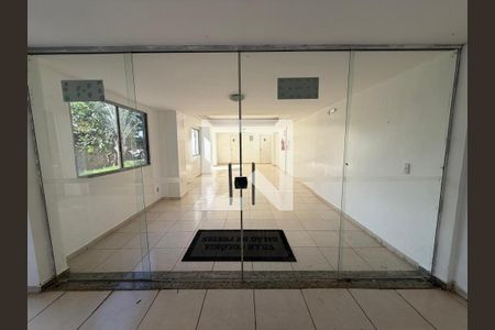 Apartamento à venda com 2 quartos, 47m² em Chácaras Califórnia, Contagem