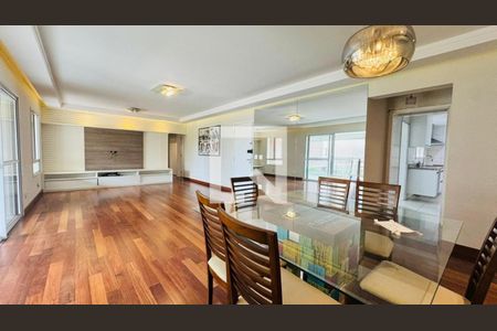 Apartamento para alugar com 3 quartos, 168m² em Água Branca, São Paulo