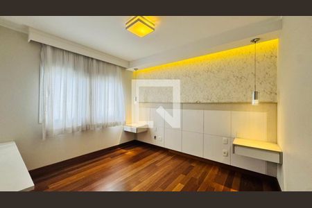 Apartamento para alugar com 3 quartos, 168m² em Água Branca, São Paulo