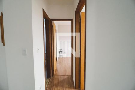 Corredor de apartamento para alugar com 2 quartos, 53m² em Parada Inglesa, São Paulo