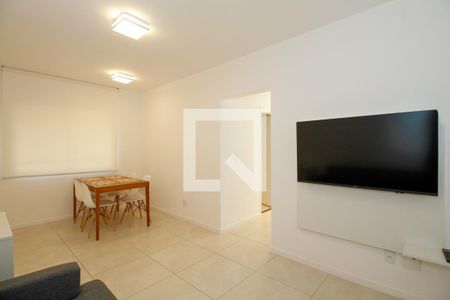 Sala de Estar e Jantar de apartamento para alugar com 2 quartos, 61m² em Sumaré, São Paulo