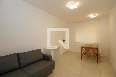 Sala de Estar e Jantar de apartamento para alugar com 2 quartos, 61m² em Sumaré, São Paulo