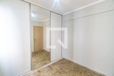 Quarto 2 de apartamento para alugar com 2 quartos, 70m² em Vila Alexandria, São Paulo