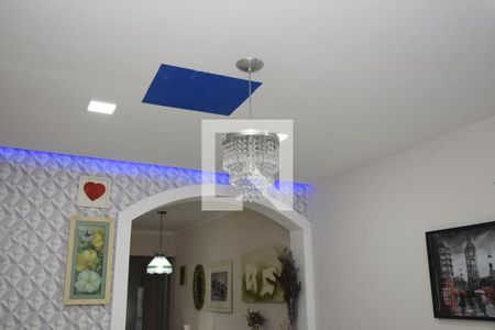 Casa para alugar com 2 quartos, 120m² em Jardim Santo Eduardo, Embu das Artes