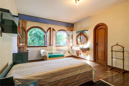 Casa à venda com 5 quartos, 901m² em Jardim Prudência, São Paulo