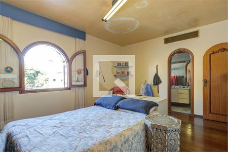 Casa à venda com 5 quartos, 901m² em Jardim Prudência, São Paulo