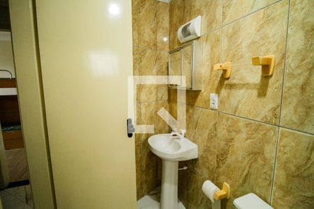 Banheiro de apartamento para alugar com 3 quartos, 120m² em Guilhermina, Praia Grande