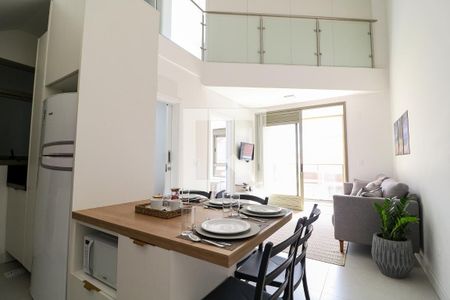 Sala de apartamento para alugar com 2 quartos, 74m² em Jurerê, Florianópolis