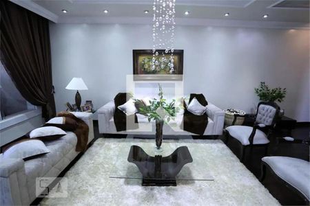 Casa à venda com 6 quartos, 320m² em Vila Paranagua, São Paulo