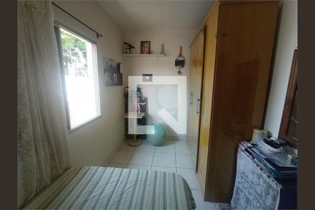 Casa à venda com 4 quartos, 150m² em Jardim Marisa, São Paulo