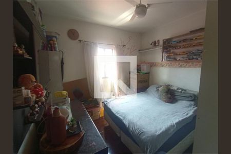 Casa à venda com 4 quartos, 150m² em Jardim Marisa, São Paulo