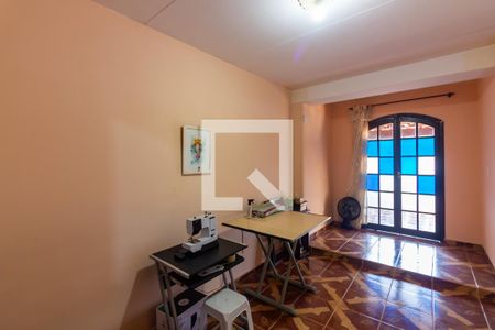 Quarto 1 de casa à venda com 4 quartos, 187m² em Metalúrgicos, Osasco