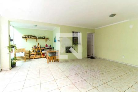 Casa à venda com 3 quartos, 110m² em Itaquera, São Paulo