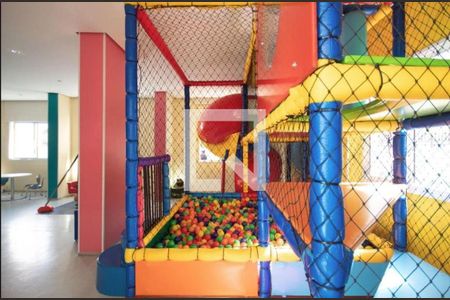 Apartamento à venda com 3 quartos, 65m² em Umuarama, Osasco